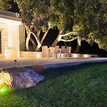 Borgo Petra - With Heated Pool Feriehus *