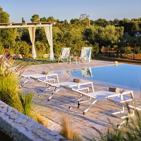 Semesterbostad Borgo Petra - With Heated Pool Cisternino