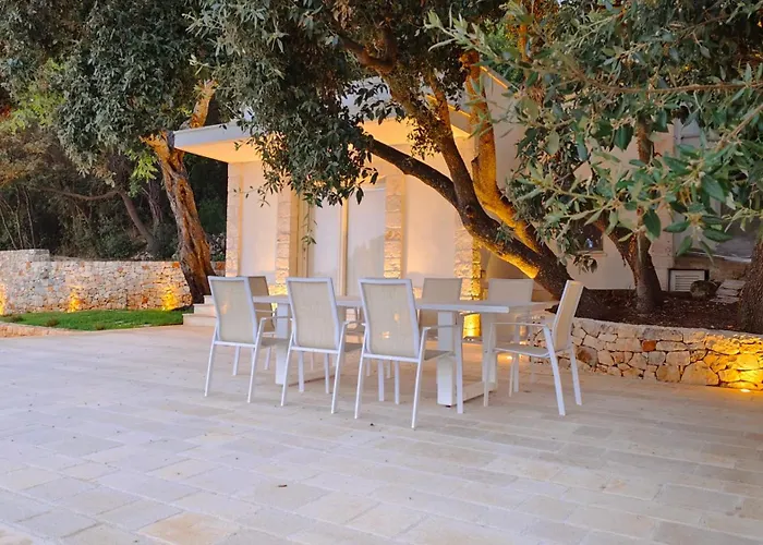 Feriehus Borgo Petra - With Heated Pool Cisternino