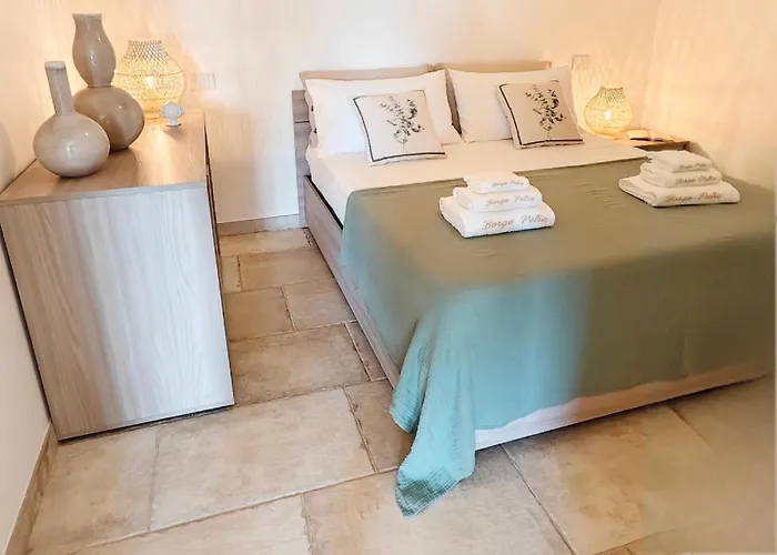 Feriehus Borgo Petra - With Heated Pool *